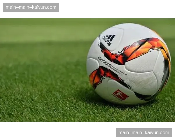 德甲考虑调整比赛用球规格传闻,制造商强调现行用球飞行轨迹稳定性 德甲考虑调整比赛用球规格传闻,制造商强调现行用球飞行轨迹稳定性