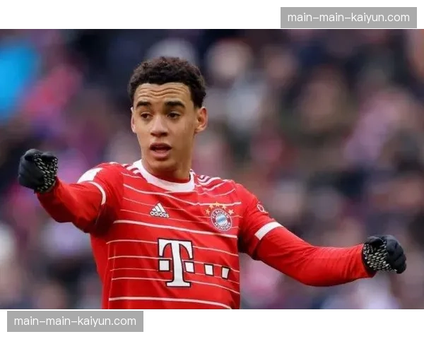 拜仁慕尼黑发布伤情更新：穆西亚拉恢复合练，可出战周末关键战